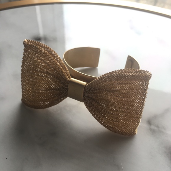 ✨❗️SALE❗️Madewell Brass Gold Bow Cuff Bracelet - Picture 3 of 4